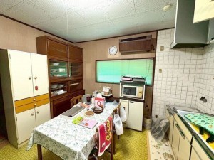松阪市中林町、中古一戸建てのキッチン画像です