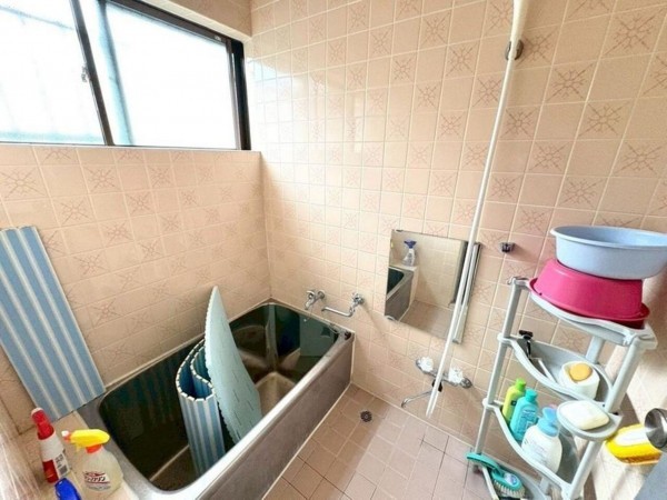 松阪市中林町、中古一戸建ての風呂画像です