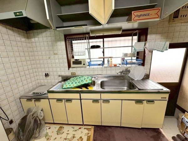 松阪市中林町、中古一戸建てのキッチン画像です