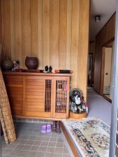 松阪市川井町、中古一戸建ての玄関画像です