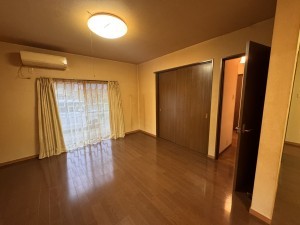 松阪市六呂木町、中古一戸建ての内装画像です