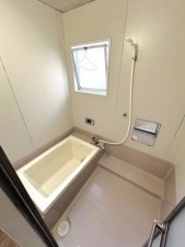 松阪市小黒田町、中古一戸建ての風呂画像です