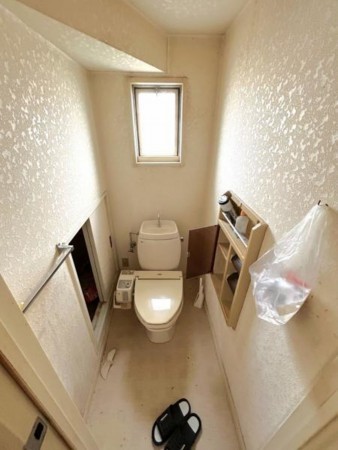 松阪市小黒田町、中古一戸建てのトイレ画像です