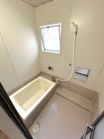 松阪市小黒田町、中古一戸建ての風呂画像です