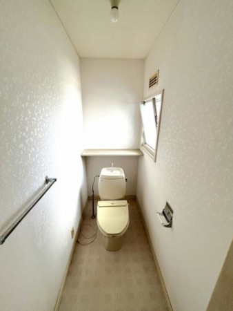 松阪市小黒田町、中古一戸建てのトイレ画像です