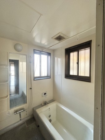 松阪市垣鼻町、中古一戸建ての風呂画像です