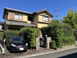 松阪市平成町、中古一戸建ての外観画像です