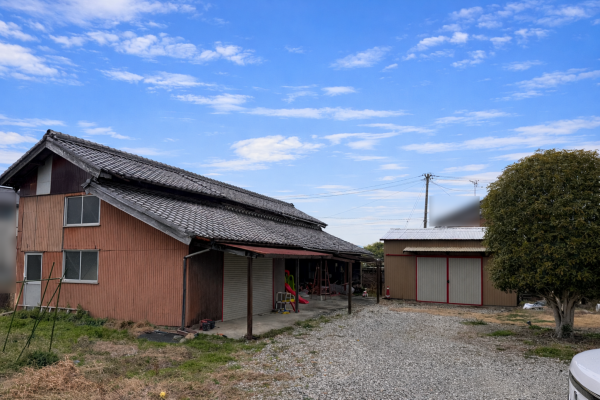 松阪市上七見町、中古一戸建ての外観画像です