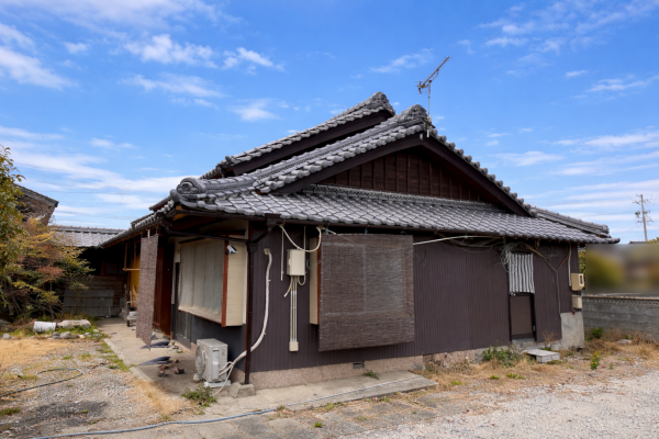 松阪市上七見町、中古一戸建ての外観画像です
