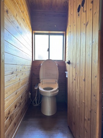 松阪市上七見町、中古一戸建てのトイレ画像です