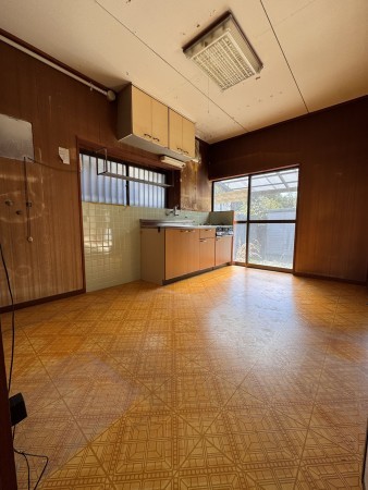 松阪市日丘町、中古一戸建てのキッチン画像です