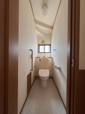 松阪市大黒田町、中古一戸建てのトイレ画像です