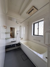 松阪市大黒田町、中古一戸建ての風呂画像です