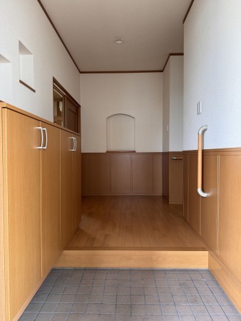 松阪市大黒田町、中古一戸建ての玄関画像です