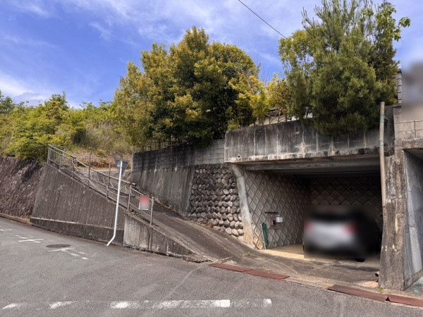松阪市日丘町、中古一戸建ての外観画像です