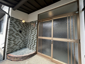 松阪市船江町、中古一戸建ての玄関画像です