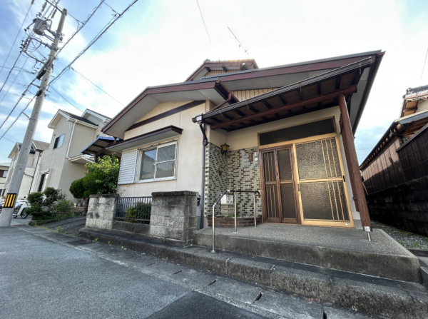 松阪市船江町、中古一戸建ての画像です