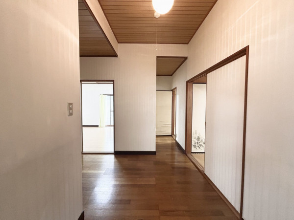 松阪市石津町、中古一戸建ての内装画像です