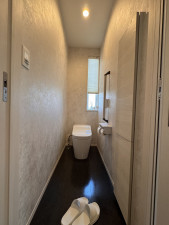 松阪市石津町、中古一戸建てのトイレ画像です
