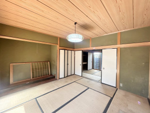 松阪市日丘町、中古一戸建ての内装画像です