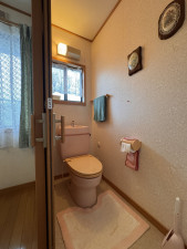 松阪市平成町、中古一戸建てのトイレ画像です