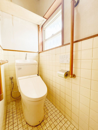 松阪市鎌田町、中古一戸建てのトイレ画像です