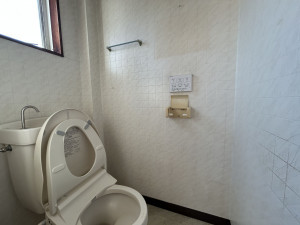 松阪市五反田町、中古一戸建てのトイレ画像です