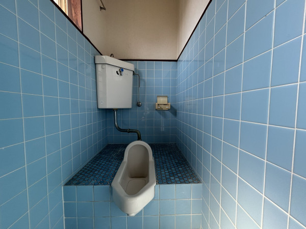 松阪市五反田町、中古一戸建てのトイレ画像です