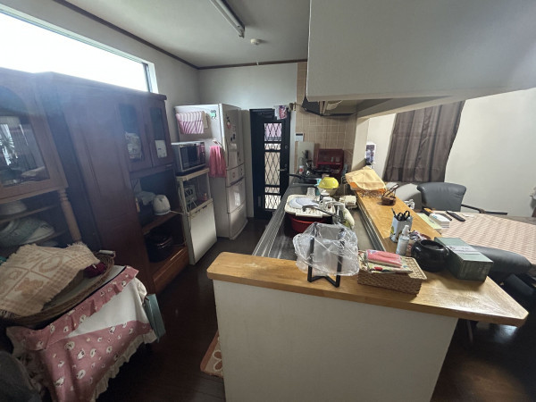 松阪市五主町、中古一戸建てのキッチン画像です