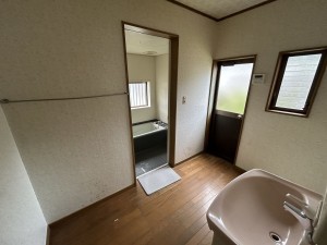 松阪市飯高町田引、中古一戸建ての洗面画像です