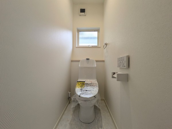 熊本市西区池田、新築一戸建てのトイレ画像です