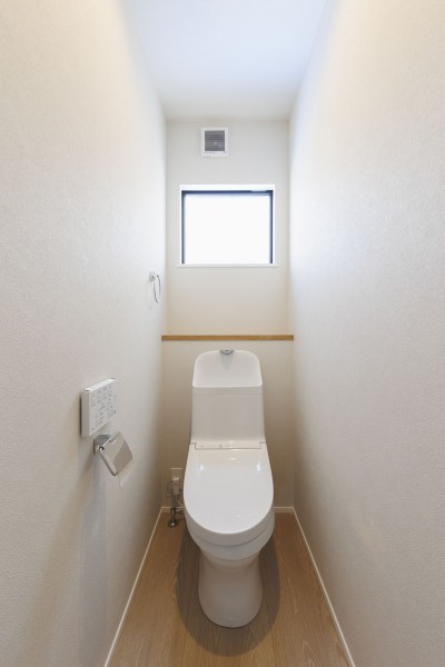 福津市宮司ヶ丘、新築一戸建てのトイレ画像です