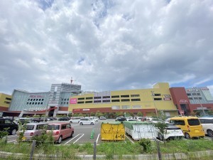 福岡市東区舞松原、新築一戸建てのショッピングセンター画像です