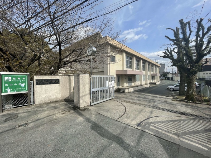 筑紫野市大字若江、新築一戸建ての中学校画像です