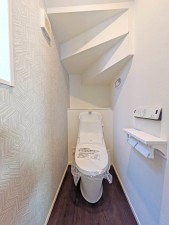 福岡市城南区松山、新築一戸建てのトイレ画像です