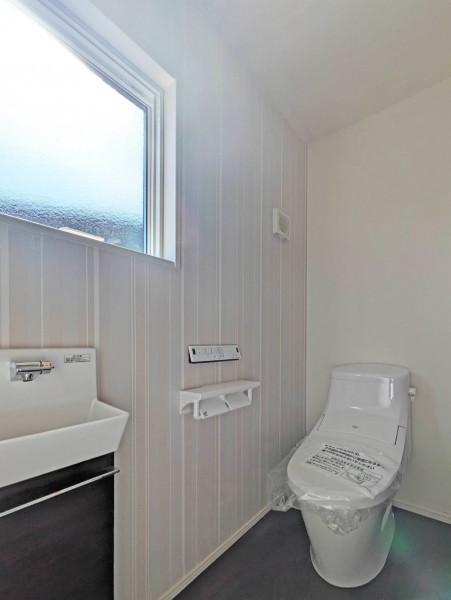 福岡市城南区松山、新築一戸建てのトイレ画像です