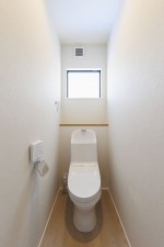 糟屋郡志免町志免、新築一戸建てのトイレ画像です