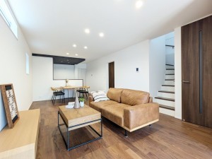 春日市春日、新築一戸建ての居間画像です