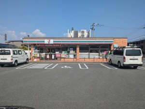 那珂川市道善、新築一戸建てのコンビニ画像です