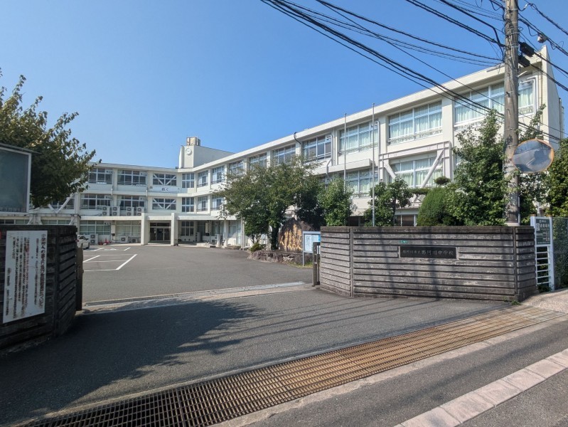 那珂川市道善、新築一戸建ての中学校画像です