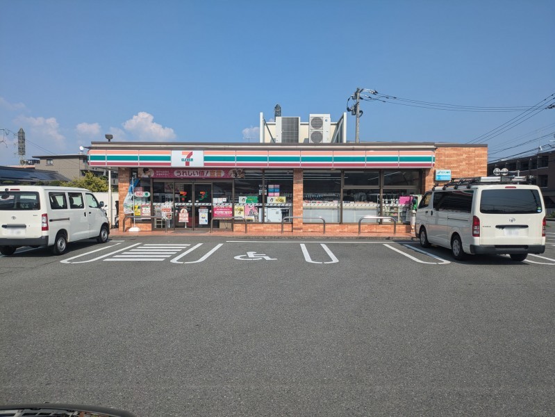 那珂川市道善、新築一戸建てのコンビニ画像です