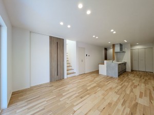 春日市須玖北、新築一戸建ての居間画像です