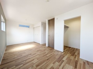 春日市須玖北、新築一戸建ての居間画像です
