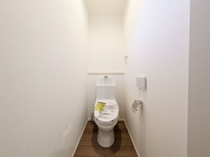 春日市須玖北、新築一戸建てのトイレ画像です