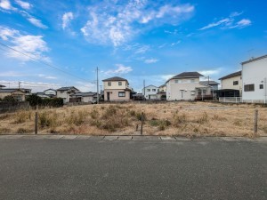 福津市西福間、新築一戸建ての前面道路を含む現地写真画像です