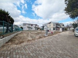 春日市昇町、土地の前面道路を含む現地写真画像です