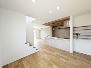 福岡市早良区原、新築一戸建ての居間画像です