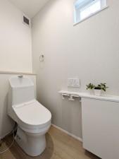 福岡市早良区原、新築一戸建てのトイレ画像です
