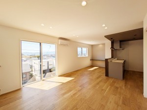 大野城市大城、新築一戸建ての居間画像です