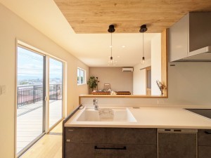 大野城市大城、新築一戸建てのキッチン画像です
